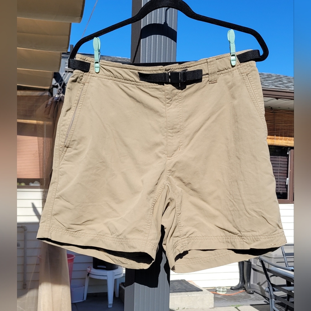 Columbia Sportswear Tan GRT Shorts with Belt